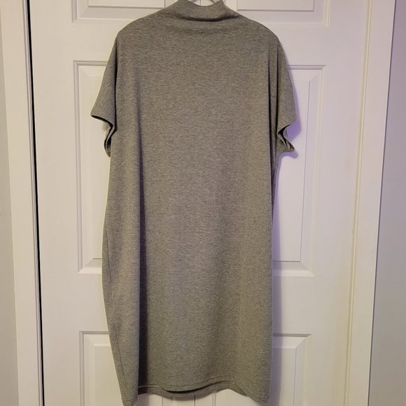 LIKE NEW Mock Neck Short Sleeve Dress with Front Pocket - Picture 2 of 4